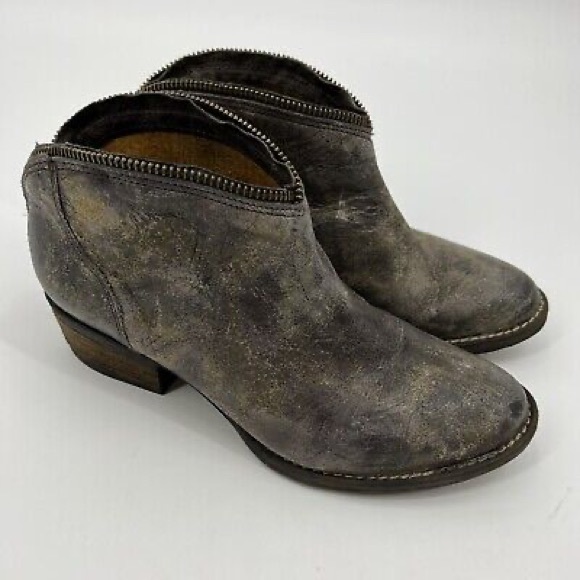 Very Volatile Distressed Western Bootie with Zipper Ankle - Picture 1 of 11